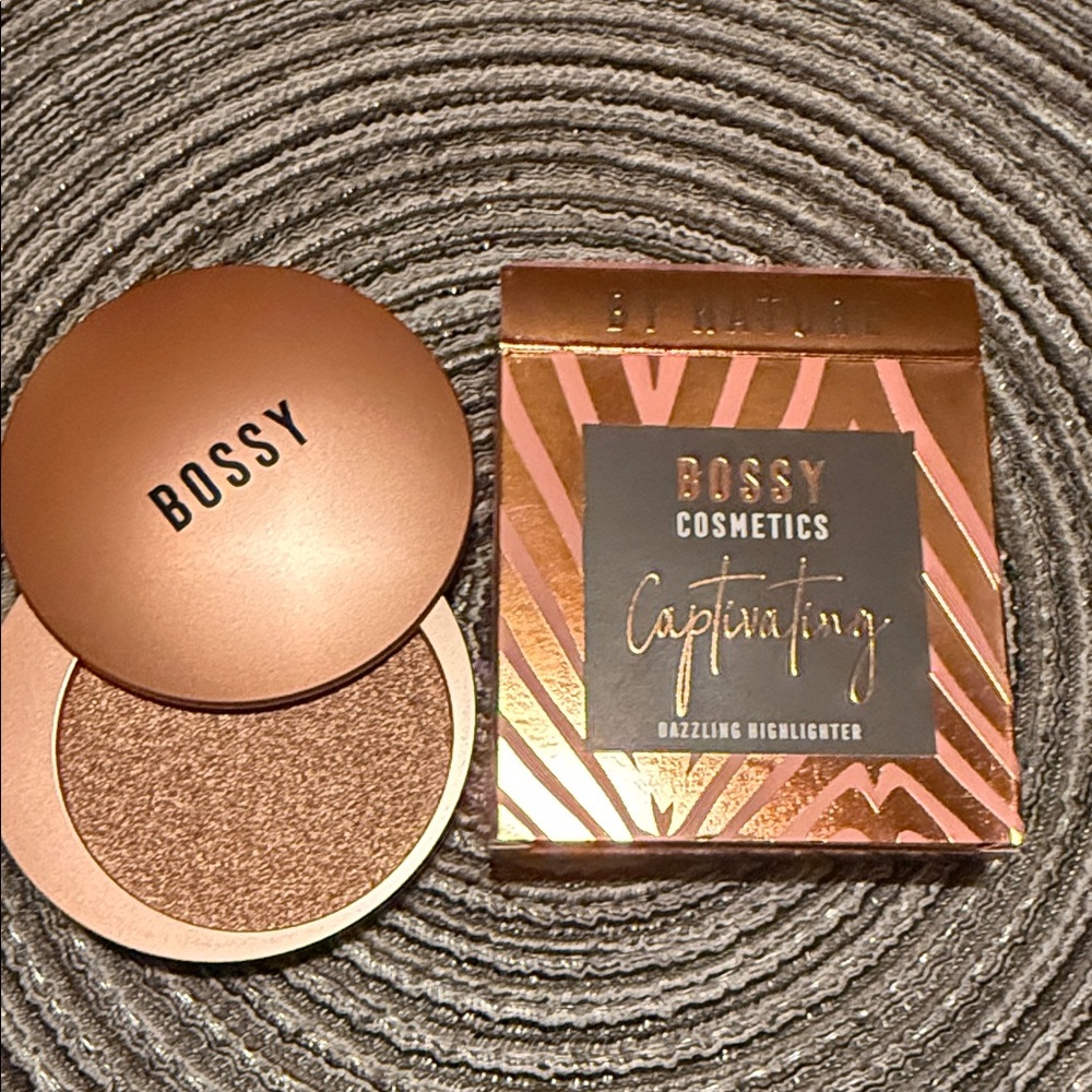 Bossy Captivating Highlighter - Captivating